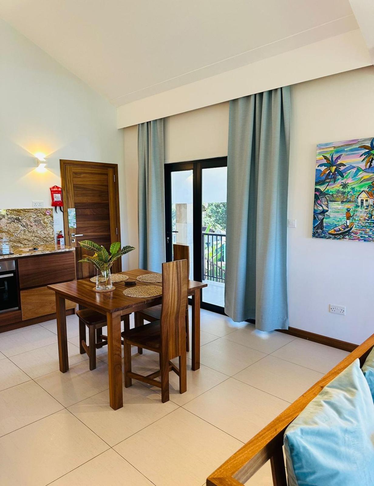 Lodoicea Apartments Bel Ombre Extérieur photo